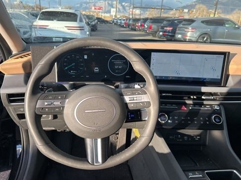 Used 2025 Hyundai Sonata Limited image 14