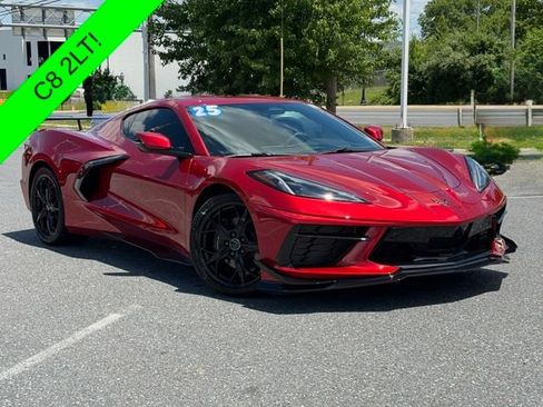 Used 2025 Chevrolet Corvette Stingray Preferred Cpe w/ 2LT RWD image 1