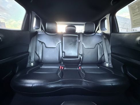 Used 2021 Jeep Compass 80th Special Edition image 28