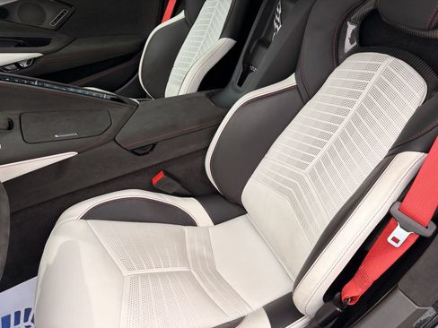 Used 2023 Chevrolet Corvette Stingray Premium Cpe w/ Z51 Performance Package RWD image 13