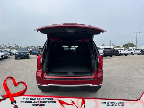 New 2026 GMC Yukon XL Elevation image 17