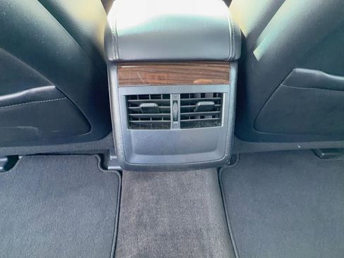 Used 2013 Toyota Avalon XLE Touring FWD image 18