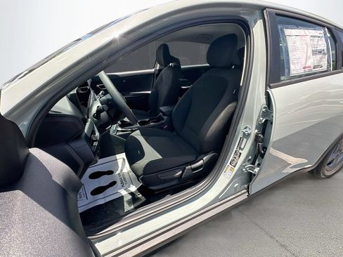 New 2026 Kia K4 FWD image 19