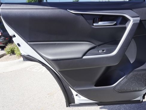 Used 2025 Toyota RAV4 XLE AWD/4WD image 28