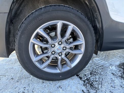 Used 2022 GMC Terrain SLT w/ Tech Package image 35