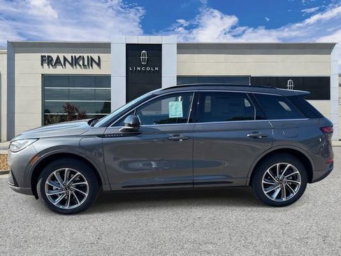 New 2025 Lincoln Corsair Grand Touring AWD/4WD image 4