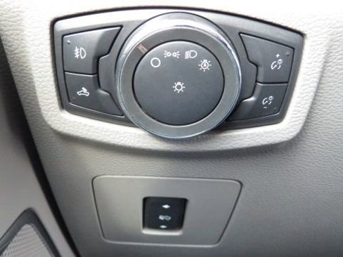 Used 2015 Ford F150 Lariat w/ Equipment Group 502A Luxury image 27