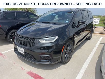 Used 2021 Chrysler Pacifica Touring w/ S Appearance Package