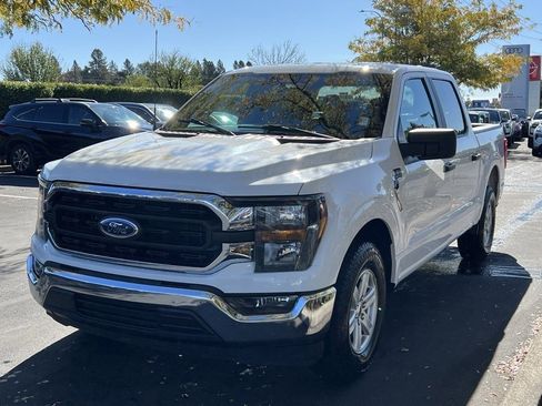 Used 2023 Ford F150 XLT image 3