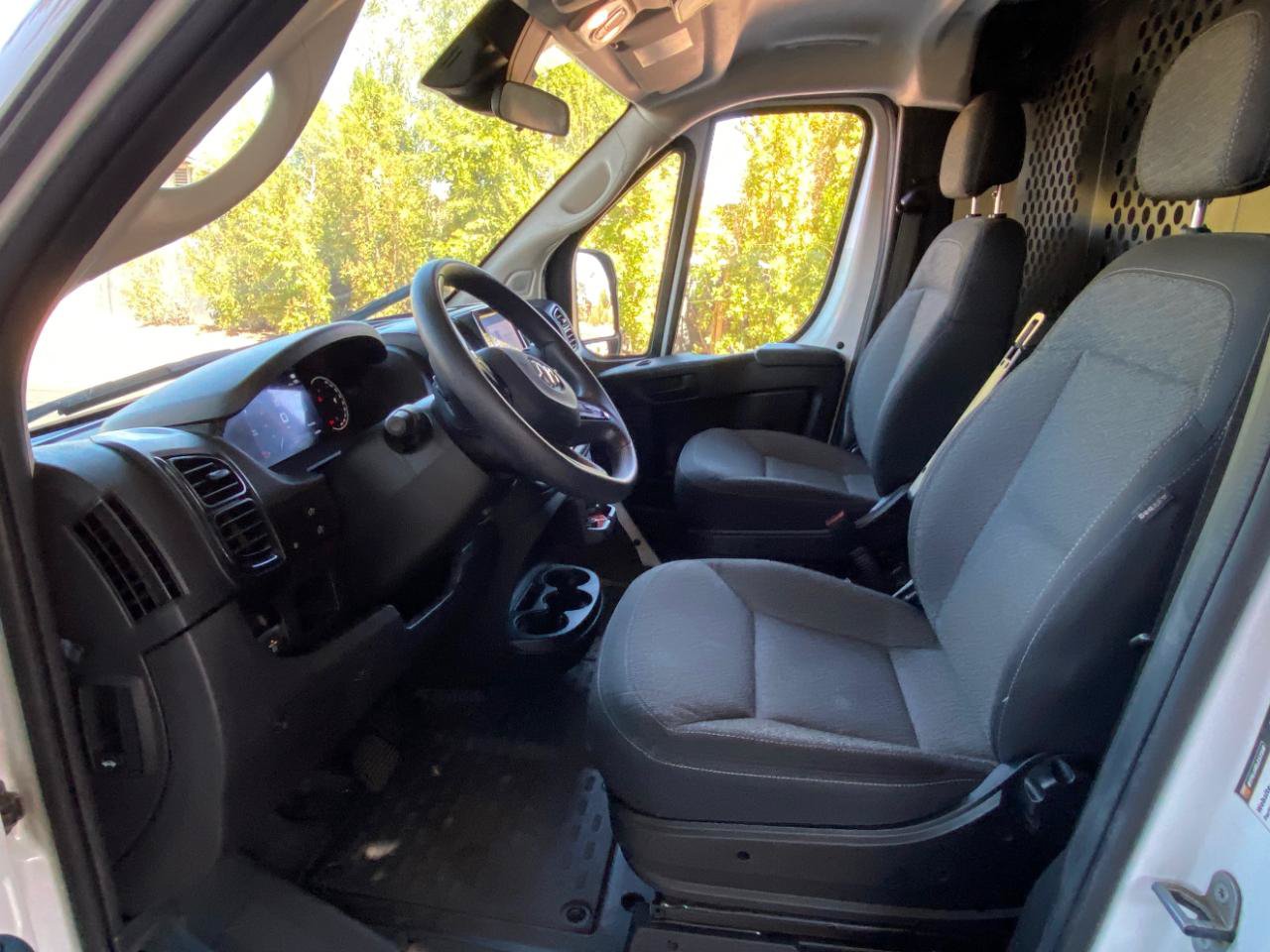 Used 2025 RAM ProMaster 2500 w/ U-Haul Equipment Group FWD image 32