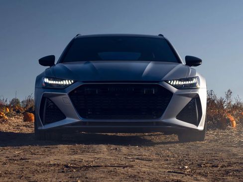 Used 2024 Audi RS 6 performance image 12