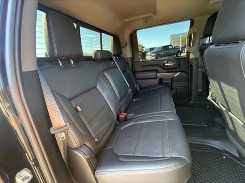 Used 2022 GMC Sierra 2500 Denali w/ Denali Black Diamond Edition image 27