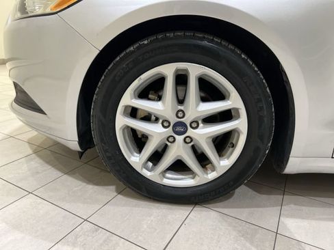 Used 2016 Ford Fusion SE FWD image 27
