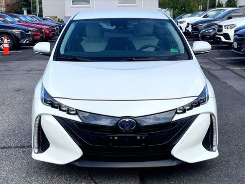Used 2017 Toyota Prius Prime Premium image 2