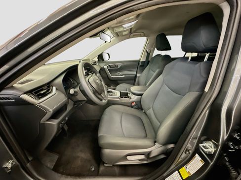 Used 2025 Toyota RAV4 LE AWD/4WD image 13