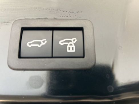 Used 2025 Toyota Prius Plug-In Hybrid w/ Limited Premium Package image 19