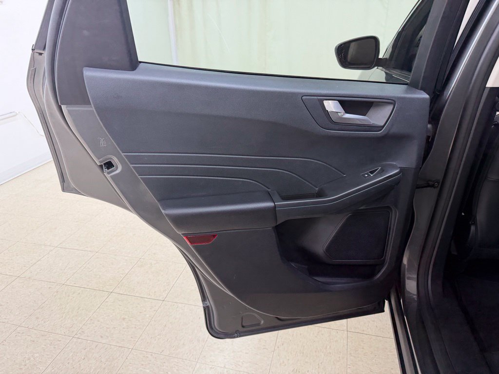 Used 2022 Ford Escape SEL AWD/4WD image 14