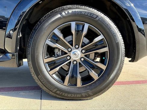 Used 2020 Nissan Armada Platinum w/ Captain's Chairs Package image 11