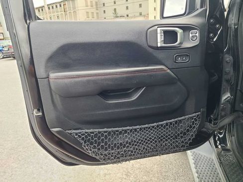 Used 2018 Jeep Wrangler Unlimited Rubicon AWD/4WD image 16