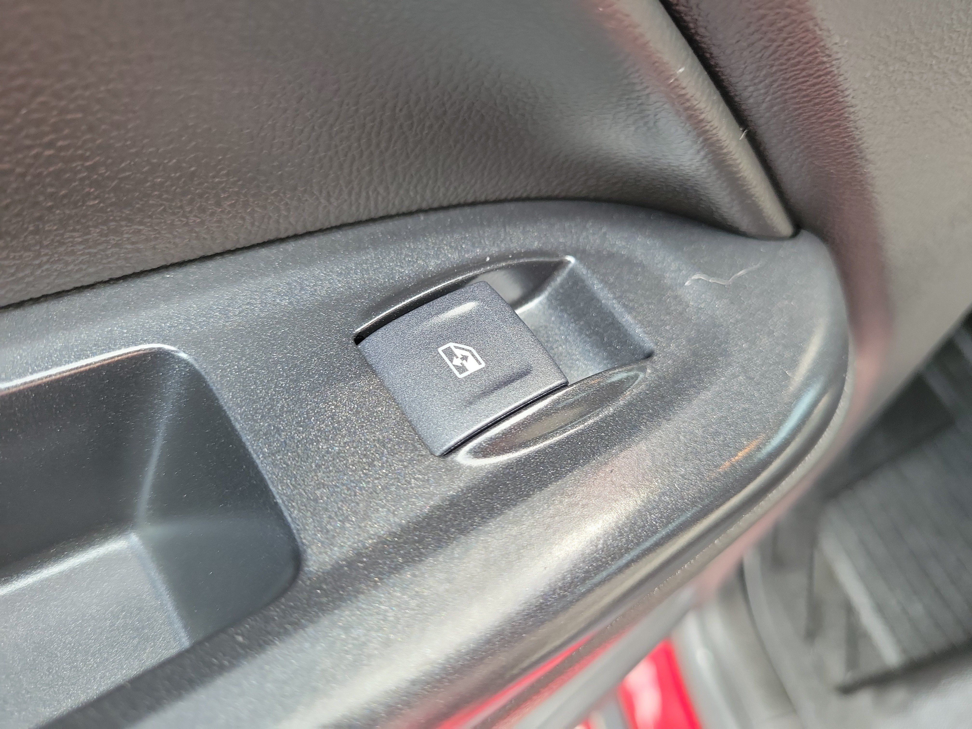 Used 2019 Chevrolet Colorado LT w/ LT Convenience Package AWD/4WD image 14