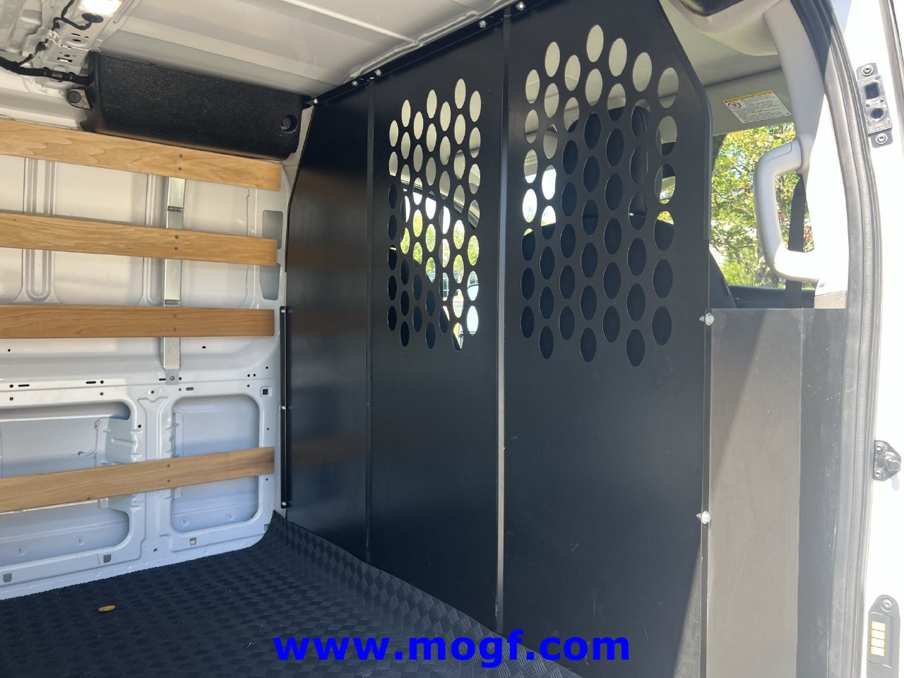 Used 2025 Ford Transit 250 Low Roof w/ Exterior Upgrade Package RWD image 30