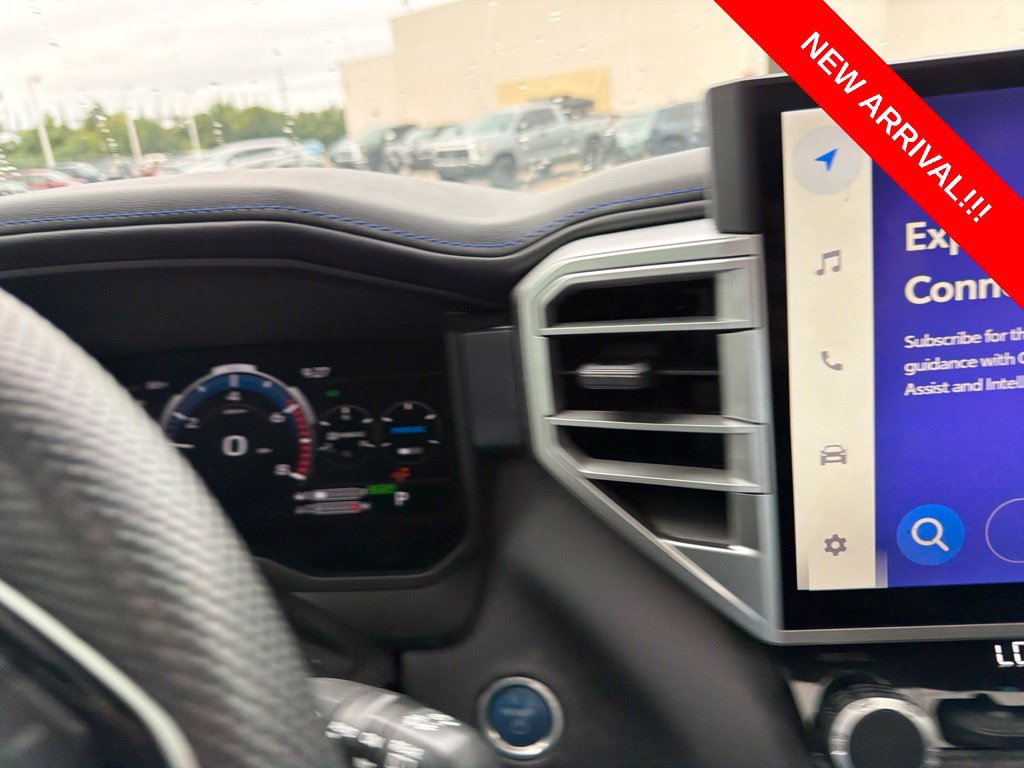 Used 2024 Toyota Sequoia Platinum AWD/4WD image 9