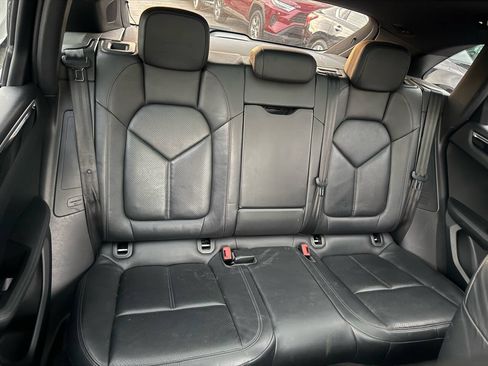 Used 2015 Porsche Macan S AWD/4WD image 12