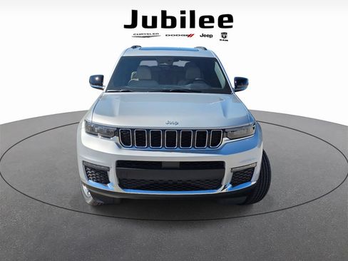New 2025 Jeep Grand Cherokee L Limited w/ Trailer Tow Package AWD/4WD image 2