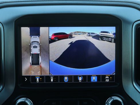 Used 2022 GMC Sierra 3500 SLT w/ SLT Premium Package image 23