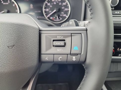 Certified 2026 Nissan Rogue SV FWD image 25