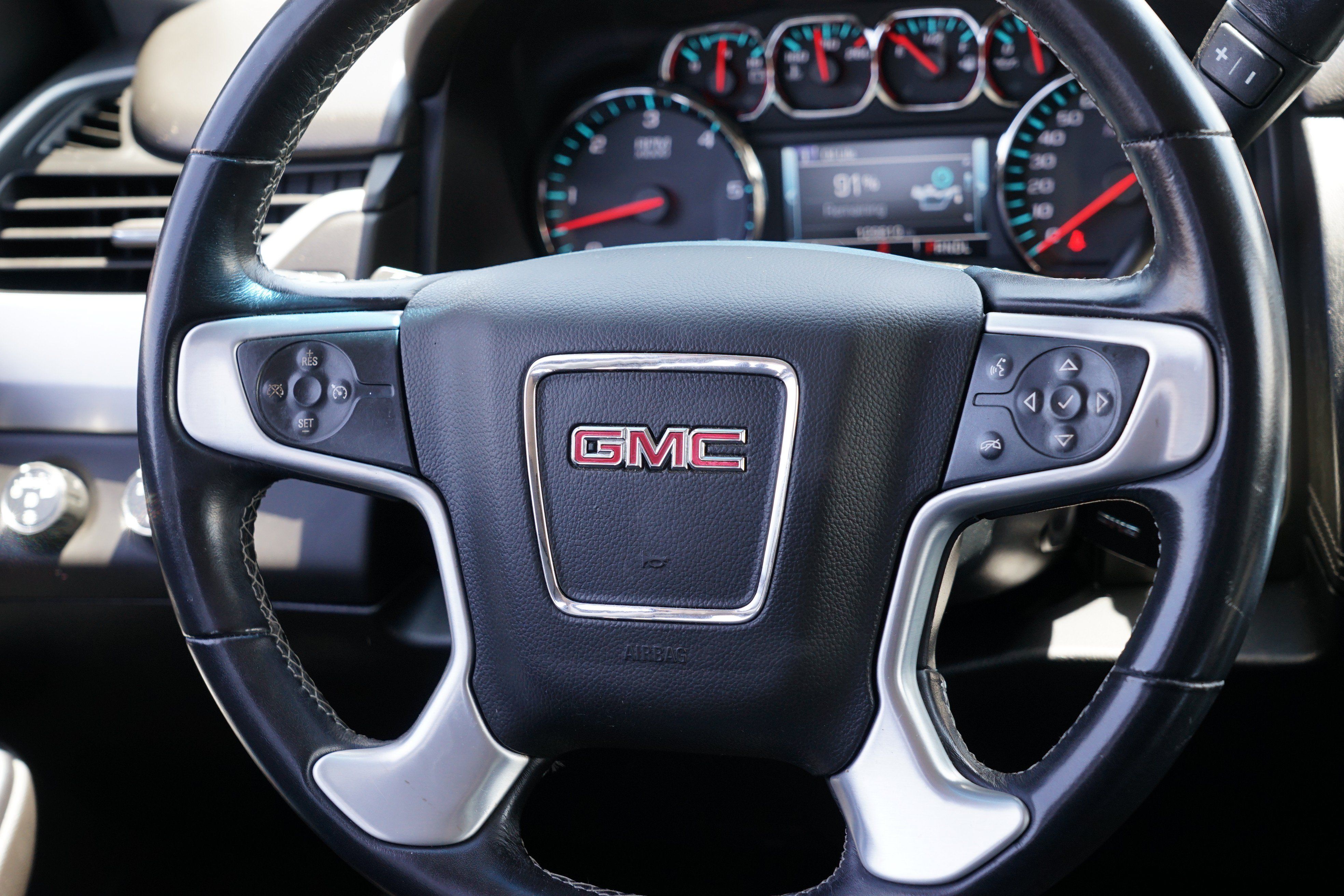 Used 2019 GMC Yukon XL SLE w/ SLE Value Package AWD/4WD image 26