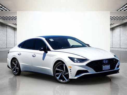 Used 2022 Hyundai Sonata SEL Plus FWD image 2