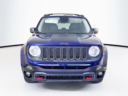 Used 2016 Jeep Renegade Trailhawk w/ Premium Trailhawk Package AWD/4WD image 2