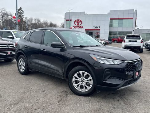 Used 2023 Ford Escape Active image 1