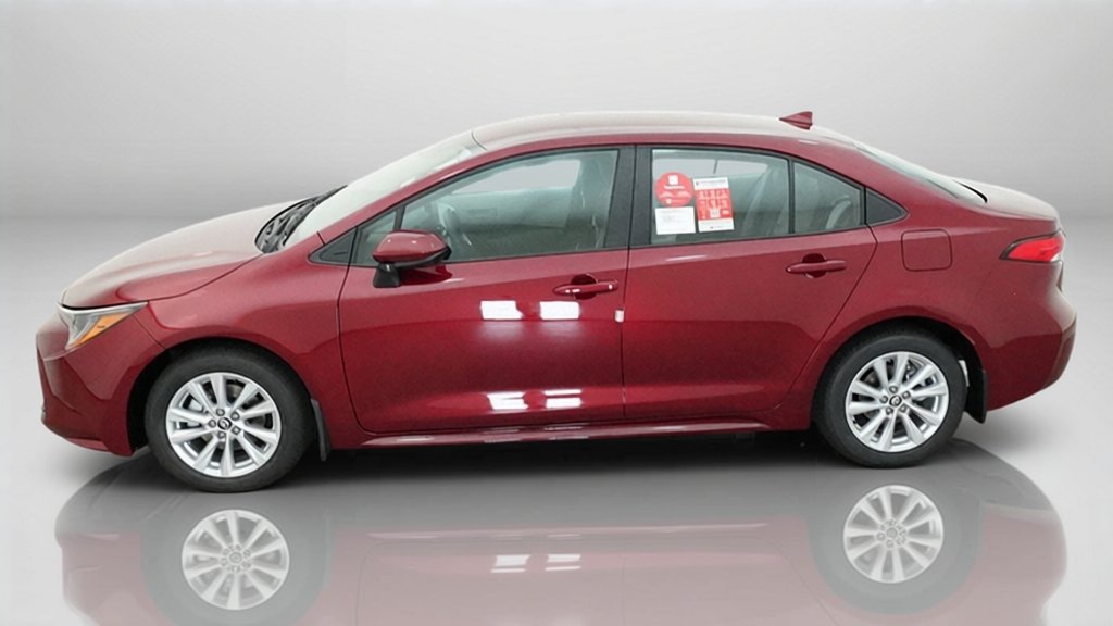 New 2027 Toyota Corolla LE FWD image 2