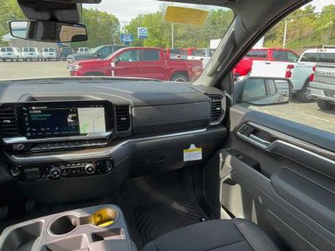 Used 2026 Chevrolet Silverado 1500 LT AWD/4WD image 28