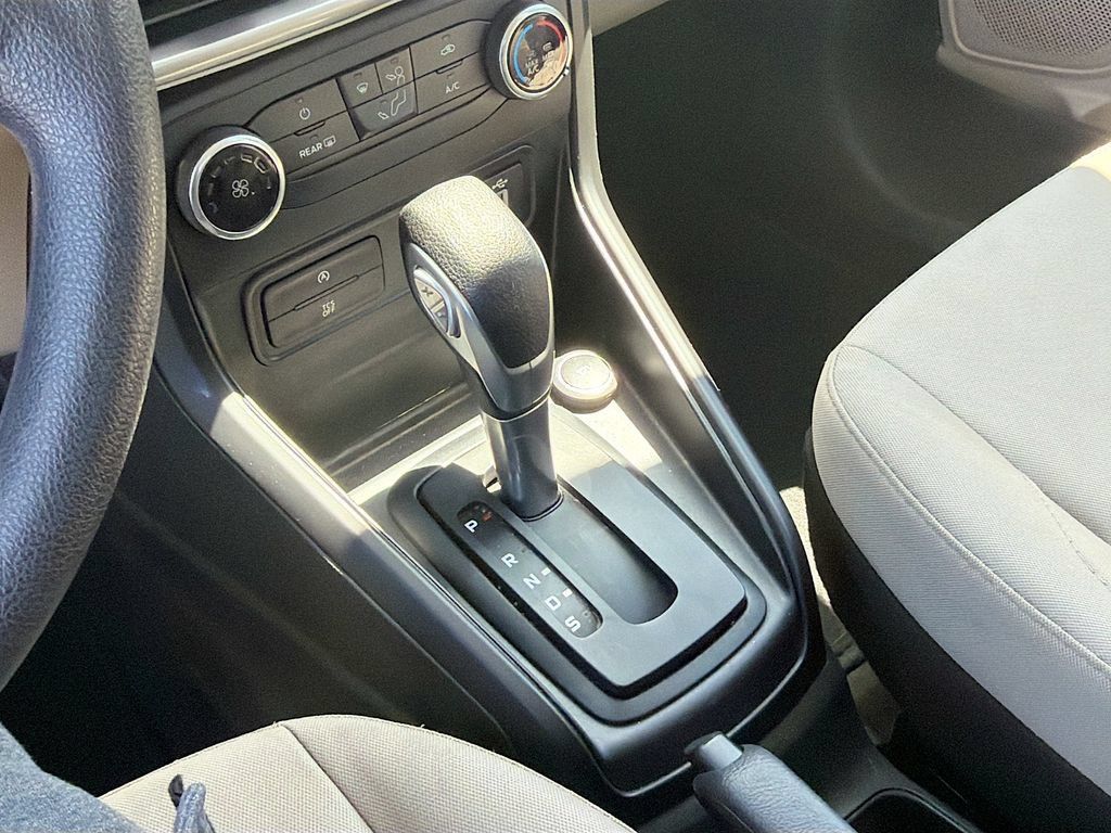 Used 2022 Ford EcoSport S AWD/4WD image 17