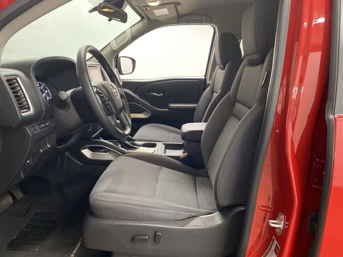 Used 2023 Nissan Frontier SV image 13