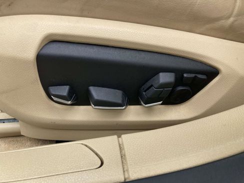 Used 2013 BMW 750Li image 22