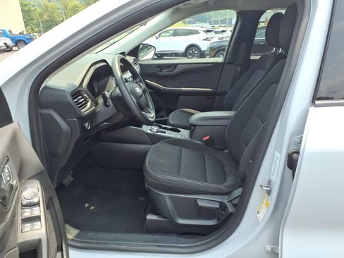Used 2025 Ford Escape Active AWD/4WD image 10
