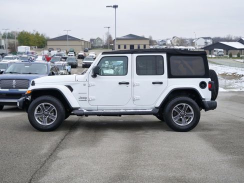 Used 2018 Jeep Wrangler Unlimited Sahara w/ Dual Top Group image 9