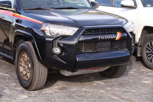Used 2023 Toyota 4Runner 40th Anniversary SE AWD/4WD image 2