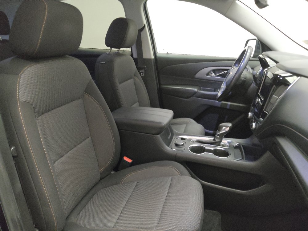 Used 2021 Chevrolet Traverse LT FWD image 21