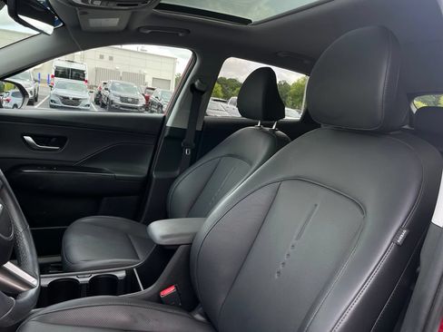 Used 2024 Hyundai Kona Limited AWD/4WD image 25