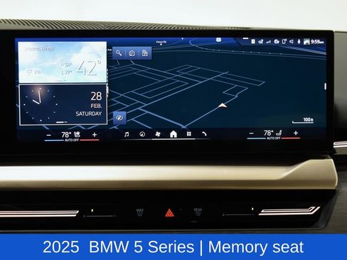 Used 2025 BMW 530i xDrive w/ Premium Package image 17