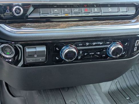 New 2026 GMC Sierra 1500 SLE image 23