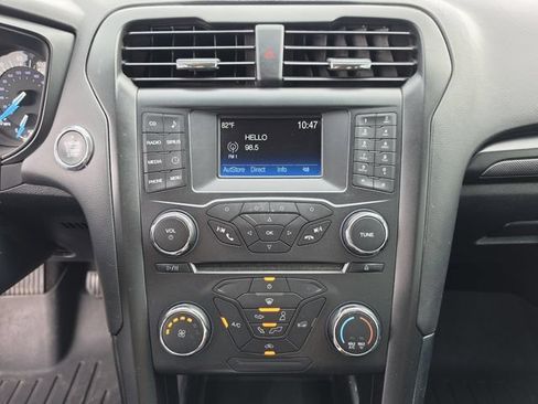 Used 2018 Ford Fusion SE w/ Equipment Group 201A FWD image 23
