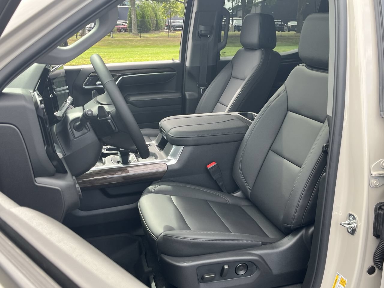 New 2026 Chevrolet Silverado 1500 RST w/ Safety Package AWD/4WD image 6