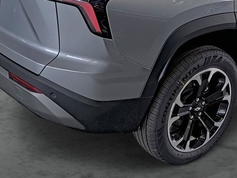 New 2026 Chevrolet Equinox LT w/ Convenience Package II FWD image 13