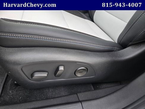 Used 2024 Chevrolet Equinox EV LT image 25